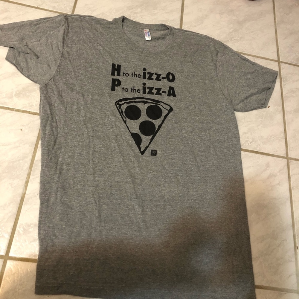 Never worn pizza tee shirt 🍕 unisex